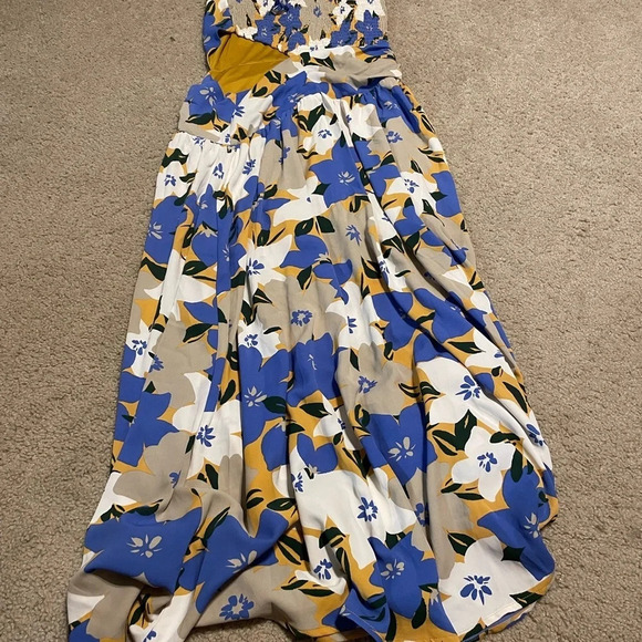Entro size medium blue white and yellow floral maxi dress - Picture 3 of 4